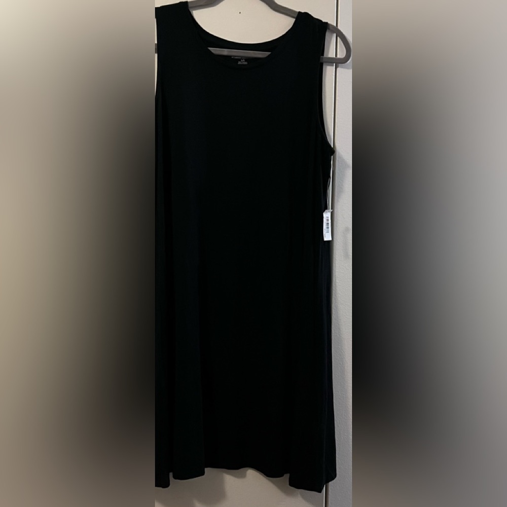 🆕 AMAZON ESSENTIALS BLACK SLEEVELESS DRESS - Picture 2 of 5
